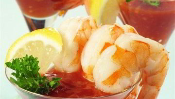 Рецепт Креветочного коктейля с водкой, сельдереем, табаско и кетчупом
