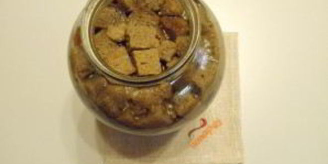 Рецепт домашнего кваса из черного хлеба без дрожжей