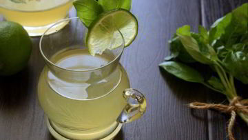 Рецепт Лаймонада с душистым перцем и базиликом Прохладительные напитки