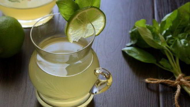Рецепт лаймонада с душистым перцем и базиликом прохладительные напитки
