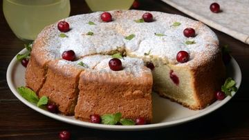Рецепт Бисквита на лимонаде в духовке с клюквой