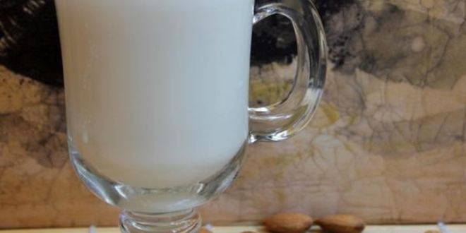 Рецепт миндального молока