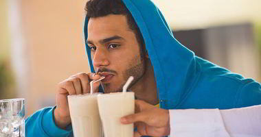 Рецепт Молочно-яичного коктейль Эгг ног