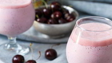 Рецепт Молочного коктейля с мороженым и вишней