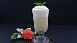 Рецепт Молочного коктейля с мороженым в блендере
