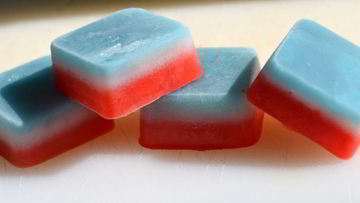 Рецепт Цветного льда для молочных коктейлей