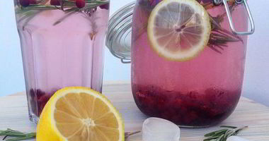 Рецепт Морса с розмарином, клюквой и медом