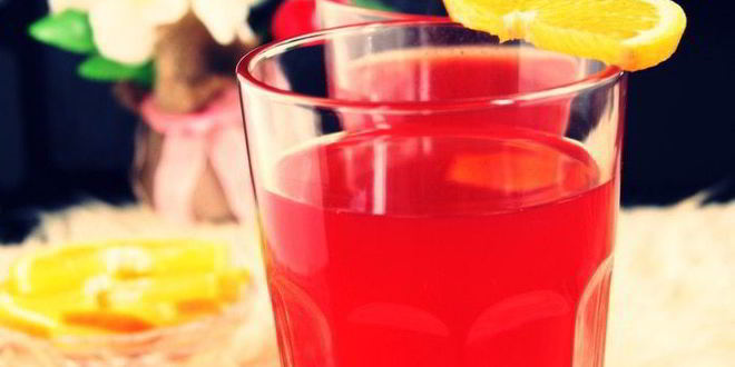 Рецепт Ягодного морса с медом и имбирем