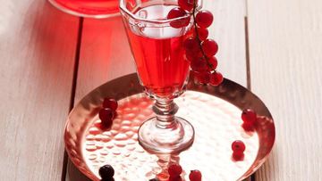 Рецепт Домашней наливки из красной смородины