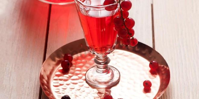 Рецепт Домашней наливки из красной смородины