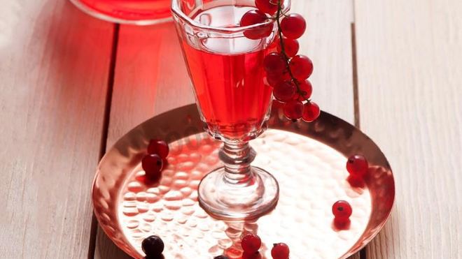 Рецепт домашней наливки из красной смородины