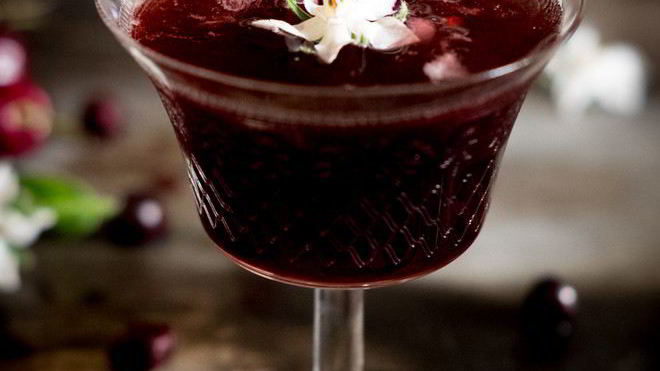 Рецепт крепленой наливки из кизила