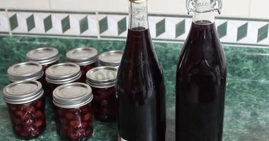 Рецепт Домашней настойки на вишне на самогоне