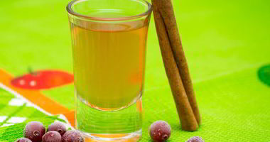 Рецепт Домашней пряной клюквенной настойки