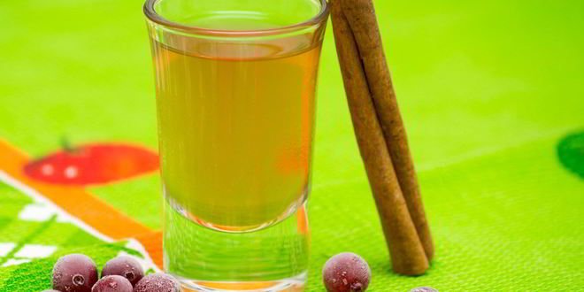 Рецепт Домашней пряной клюквенной настойки