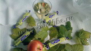 Рецепт Настойки на листьях смородины Осенний поцелуй