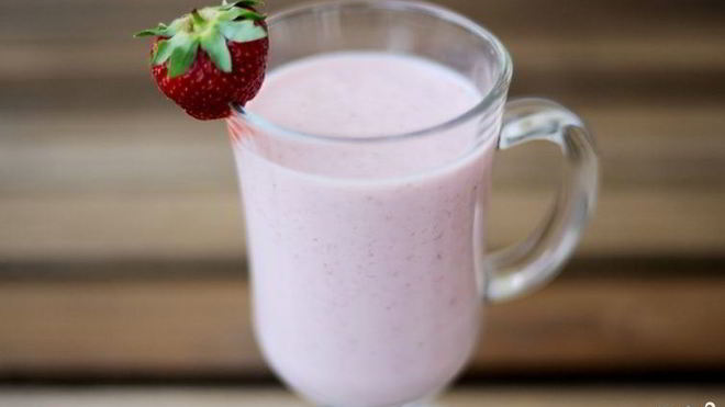 Рецепт клубнично-бананового смузи