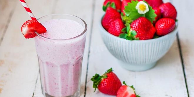 Рецепт Клубничного смузи с клубникой