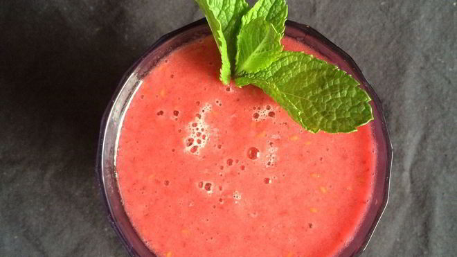 Рецепт малинова-ананасового смузи