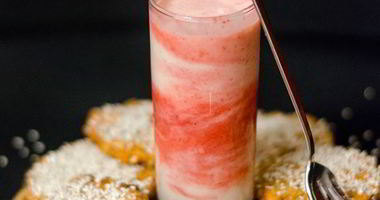 Рецепт Морковного печенья с бананово-клубничным смузи