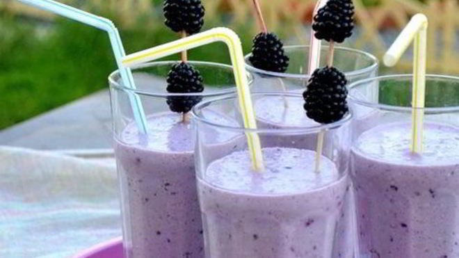 Рецепт смузей ореховый с ежевикой