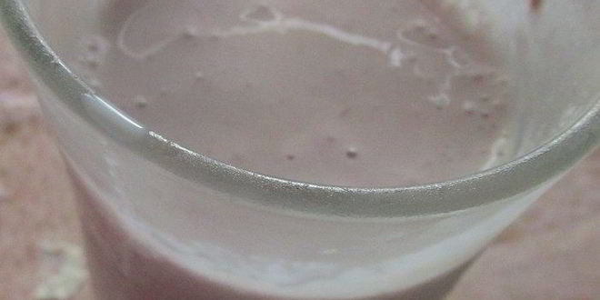 Рецепт смузей с малиной и творогом