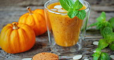Рецепт Тыквенного смузи с финиками и имбирным сиропом