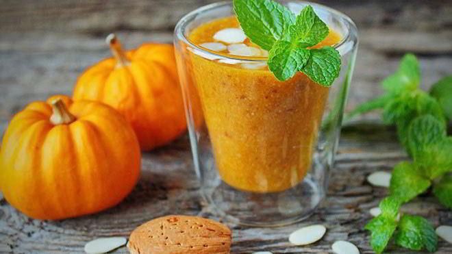 Рецепт тыквенного смузи с финиками и имбирным сиропом