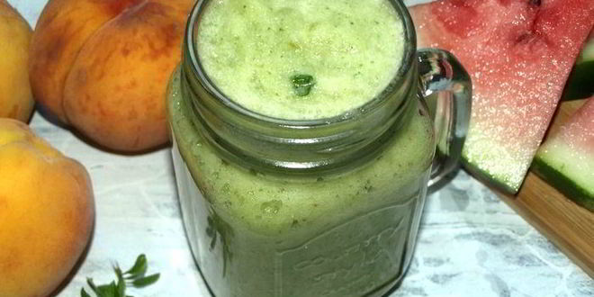 Рецепт Яблочного смузи с кабачком и сельдереем