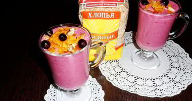 Рецепт Ягодного смузи с овсяными хлопьями