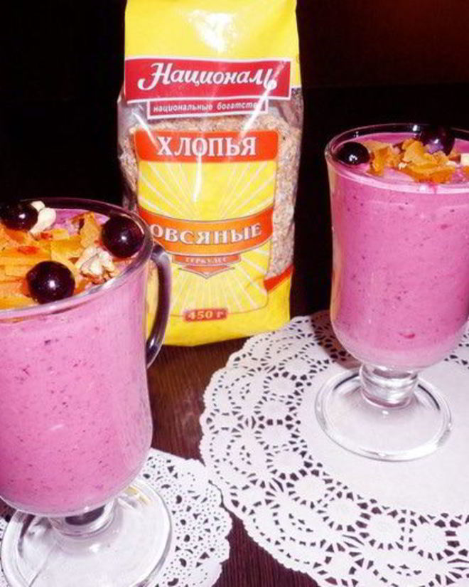 Рецепт ягодного смузи с овсяными хлопьями