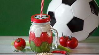 Рецепт Томатного сока с зеленой гречкой, сельдереем и сметаной