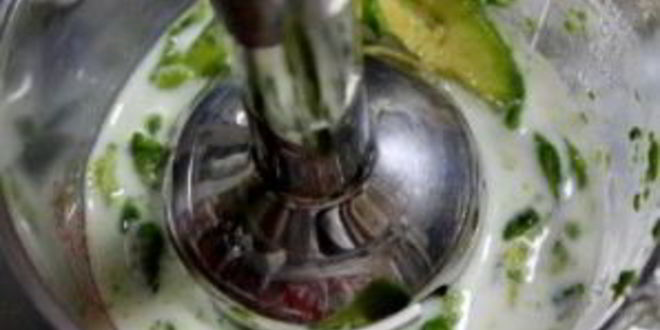 Рецепт витаминного напитка тропического авокадо