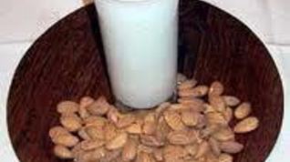 Рецепт Вкуснейшего миндального молока