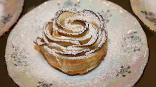 Рецепт Яблочных роз в абрикосовом сиропе