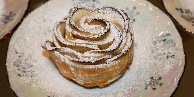 Рецепт Яблочных роз в абрикосовом сиропе