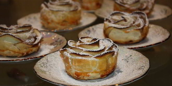 Рецепт яблочных роз в абрикосовом сиропе