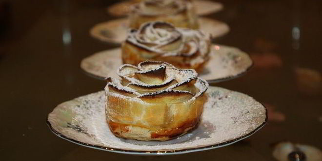 Рецепт яблочных роз в абрикосовом сиропе