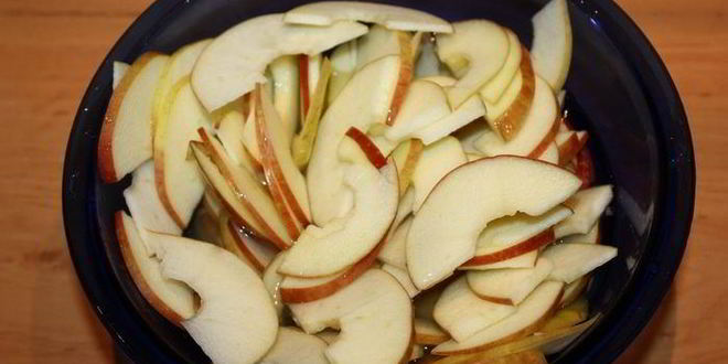 Рецепт яблочных роз в абрикосовом сиропе