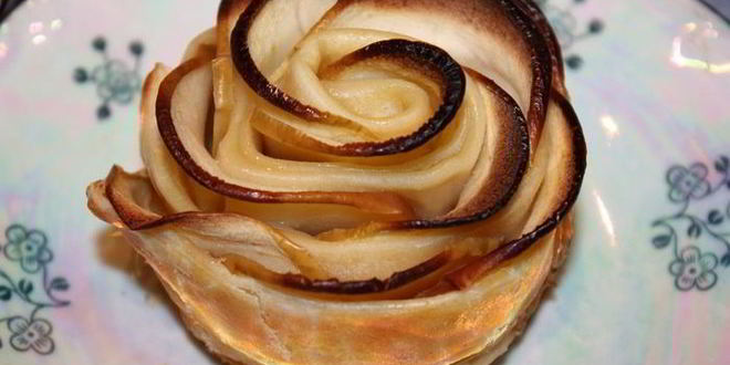 Рецепт яблочных роз в абрикосовом сиропе