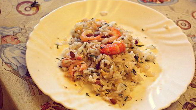 Рецепт греческого салата из креветок с рисом