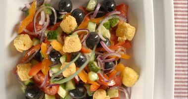 Рецепт Греческого салата с жареным сыром
