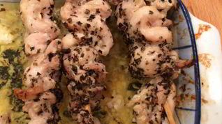 Рецепт Греческого ужина с курицей сувлаки и салатом из репы