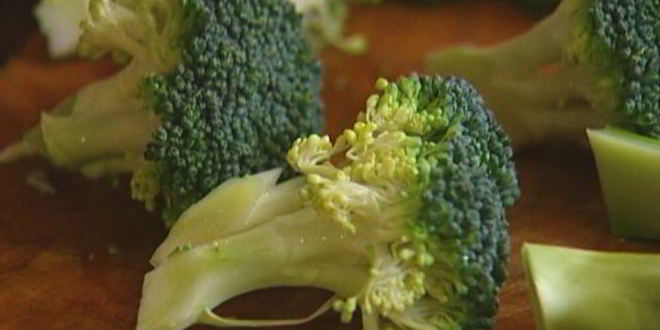 Рецепт салата из гречки с брокколи и семгой