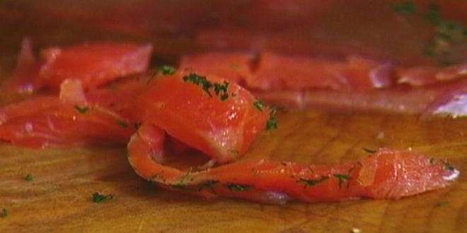 Рецепт салата из гречки с брокколи и семгой