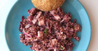 Рецепт Салата из гречки, свеклы и брынзы