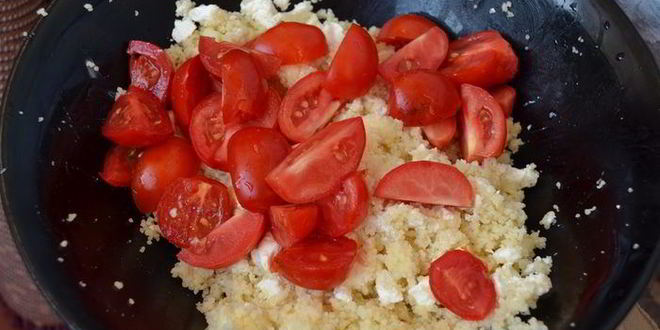 Рецепт салата по-гречески с печеными баклажанами и кус-кусом