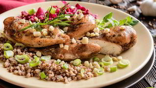 Рецепт Салата с гречкой и куриным филе