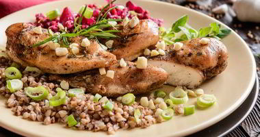 Рецепт Салата с гречкой и куриным филе