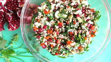 Рецепт Салата с проростками зеленых зерен гречихи и гранатом
